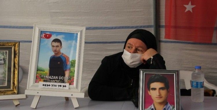 HDP önündeki ailelerin evlat nöbeti 315'inci gününde