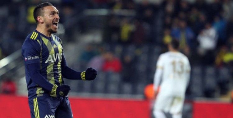 Fenerbahçe'de Mevlüt Erdinç ameliyat oldu