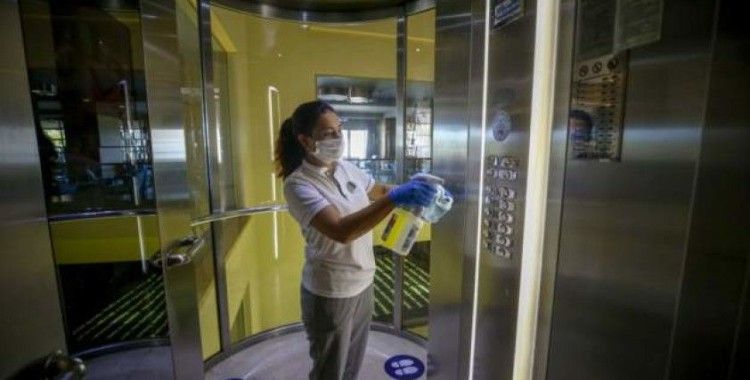 Çin'de asansöre binen bir kişi, 71 kişiye virüs bulaşmasına yol açtı