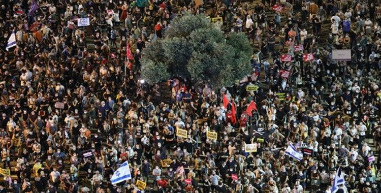İsrail'de binlerce kişiden hükumet protestosu
