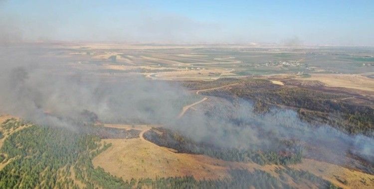 Şanlıurfa’da yangına müdahale havadan görüntülendi
