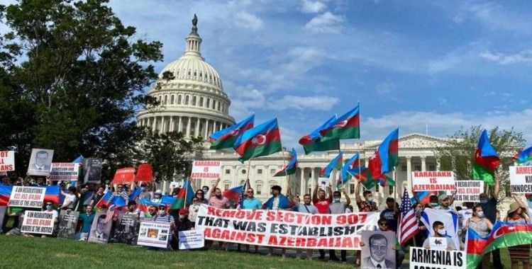 ABD Kongresi önünde Azerbaycanlılardan Ermenistan karşıtı protesto