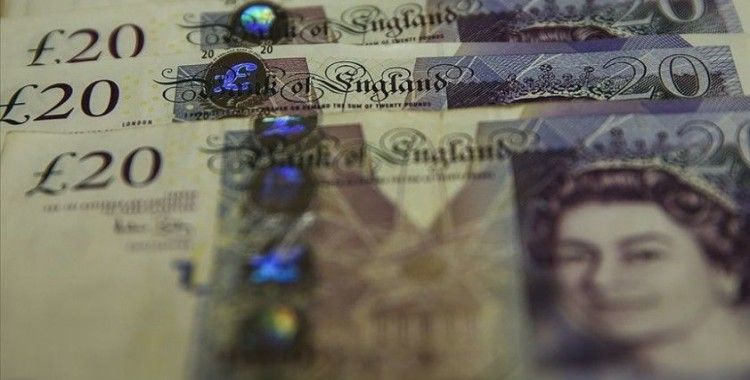İngiltere'de 900 bin kamu çalışanının maaşına zam yapılacak