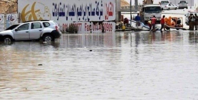 Suudi Arabistan'ın Taif şehrini sel vurdu