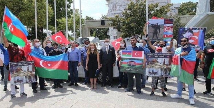 Sivil toplum kuruluşu üyeleri Ermenistan'ın Azerbaycan'a saldırılarını protesto etti