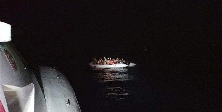 Türk kara sularına geri itilen 56 sığınmacı kurtarıldı