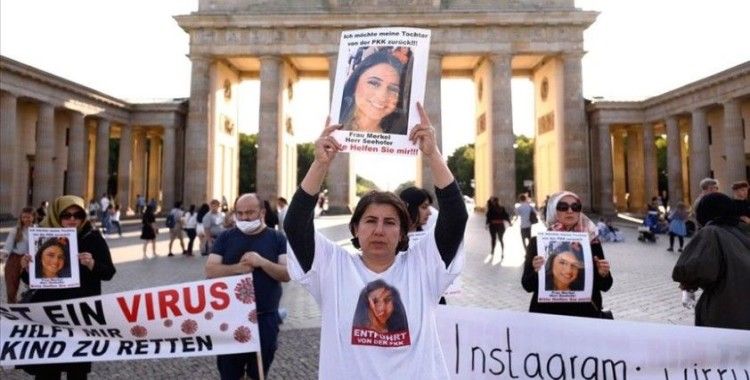 Almanya'da kızı PKK tarafından kaçırılan anne eylemlerini sürdürüyor