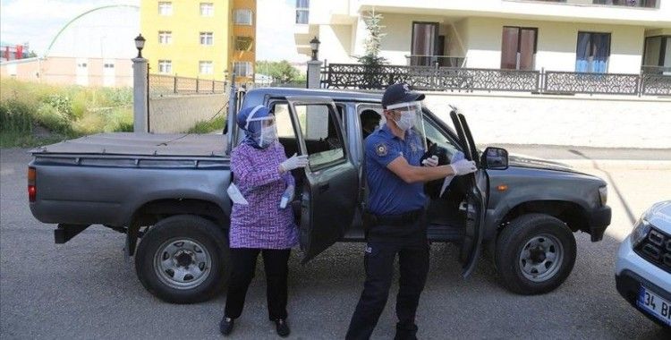 Erzurum'da Kovid-19 ile mücadele için 'çat kapı' ekibi kuruldu