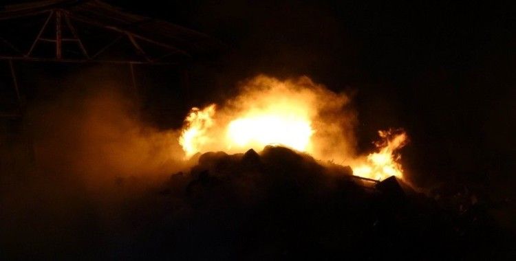 Samsun'da geri dönüşüm istasyonunda yangın