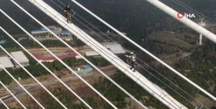 Yavuz Sultan Selim Köprüsü halatlarında nefes kesen çalışma