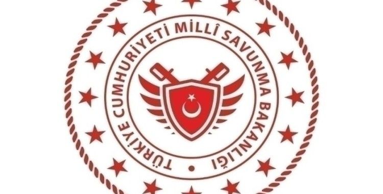 'İzmir Ege Deniz Bölge Komutanlığından çıkan kuru ot yangını kontrol altına alındı'