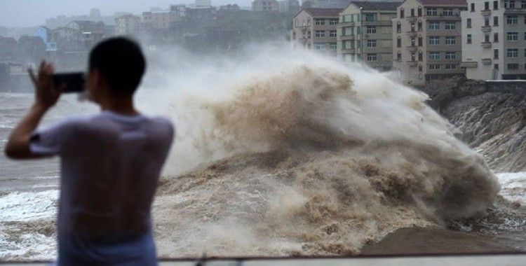 Çin'de Hagupit tayfunu nedeniyle 380 binden fazla kişi tahliye edildi
