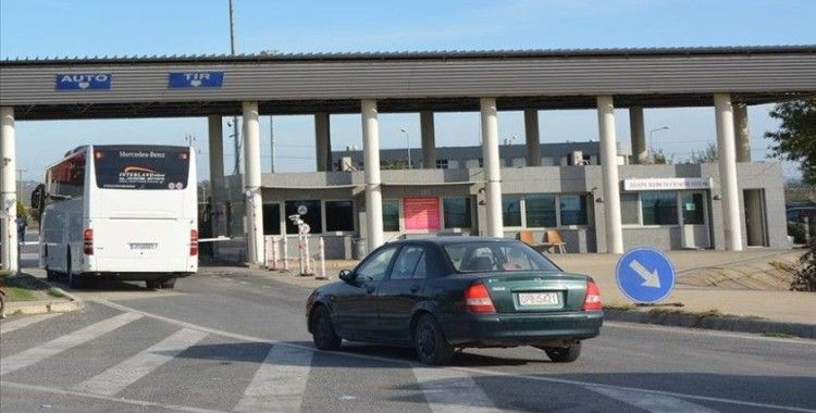 Yunanistan sınır kapısını yolcu ve araç girişlerine 8 saat süreyle kapatacak