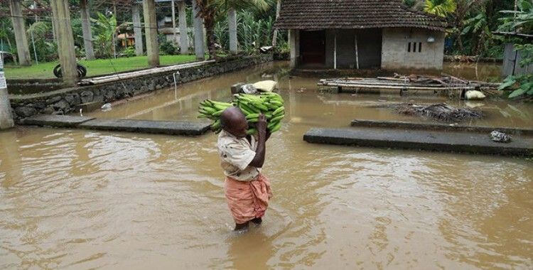 Hindistan'da sel felaketi: 5 ölü