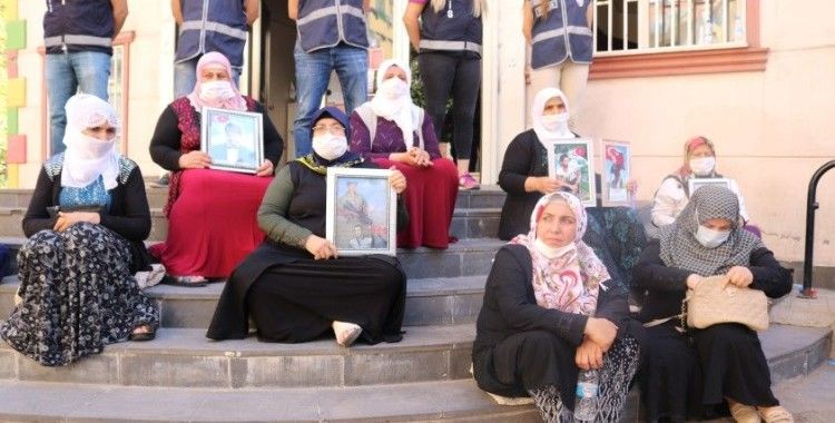 HDP önündeki ailelerin evlat nöbeti 344'üncü gününde