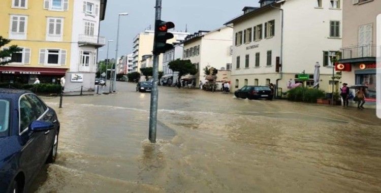 Almanya'da çöl sıcaklarının ardından şiddetli yağış başladı
