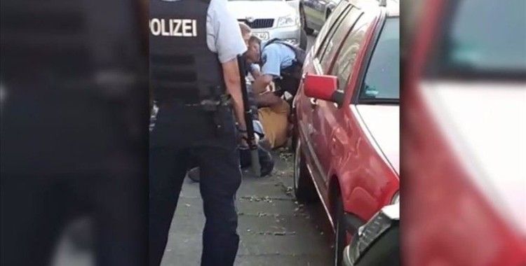 Almanya'da gözaltına aldıkları kişiye şiddet uygulayan 3 polis görevden uzaklaştırıldı