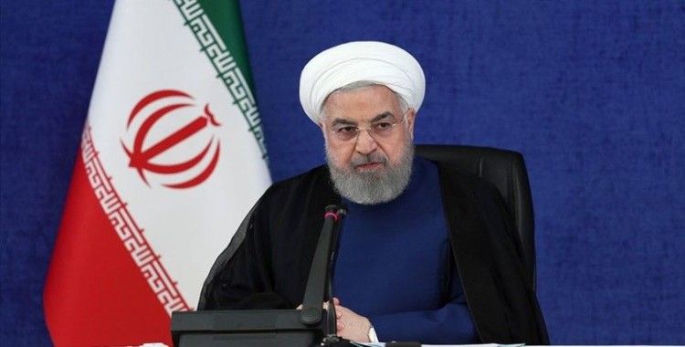 İran, Kasım Süleymani'nin adının verildiği yeni orta menzilli füzelerini tanıttı