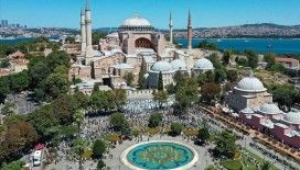 Ayasofya-i Kebir Cami-i Şerifi'ndeki 5'inci cuma namazı yoğun katılımla eda edildi