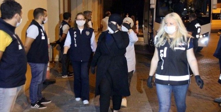 FETÖ'nün 'kadın yapılanması'na yönelik Uşak merkezli operasyon: 26 gözaltı