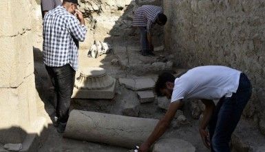 Satala Antik Kenti'ndeki kazılarda bin 500 yıllık Roma askeri zırhı bulundu