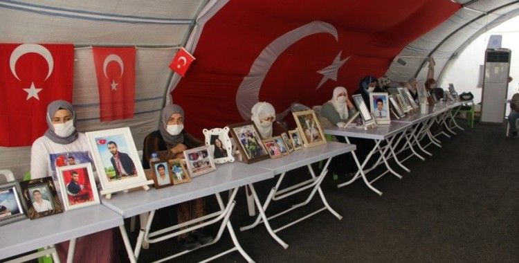 HDP önündeki ailelerin evlat nöbeti 368’inci gününde