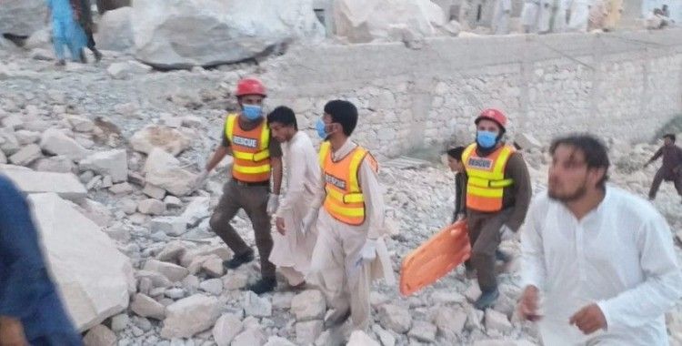 Pakistan'da mermer madeni çöktü: 11 ölü, 5 yaralı