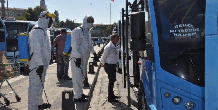 İstanbul’un en uzun minibüs hattına dezenfektan üniteleri yerleştirildi