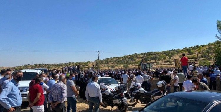 Mardin'deki kazada hayatını kaybeden vatandaşlar son yolculuğuna uğurlandı