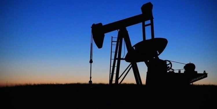 Rusya'nın petrol gelirleri düşüşte