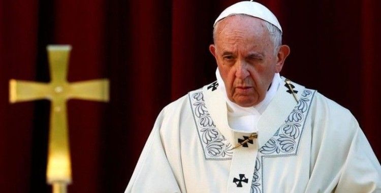 Papa, koronavirüsü fırsata çevirenleri uyardı