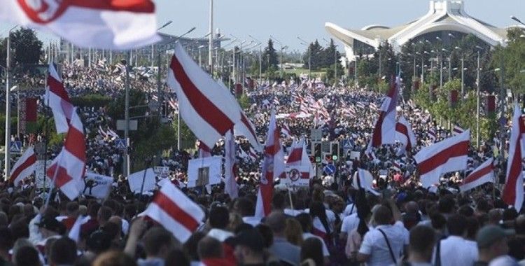 Sırbistan, Belarus'ta yapılacak olan Slav Kardeşliği tatbikatından çekildi