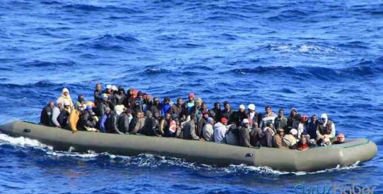 Ölümden kurtarılan 157 göçmen Çeşme'ye getirildi