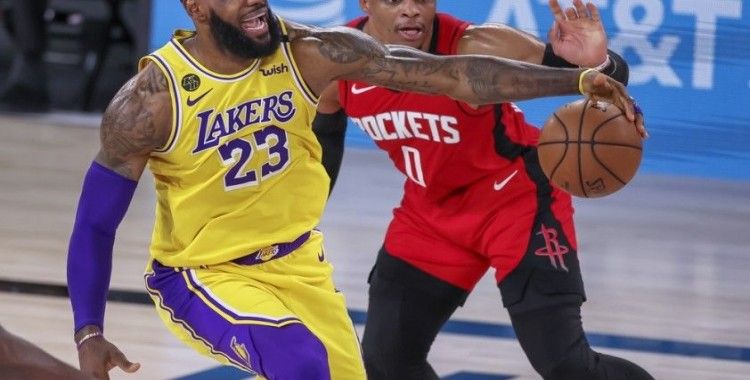 Los Angeles Lakers'tan final için önemli adım