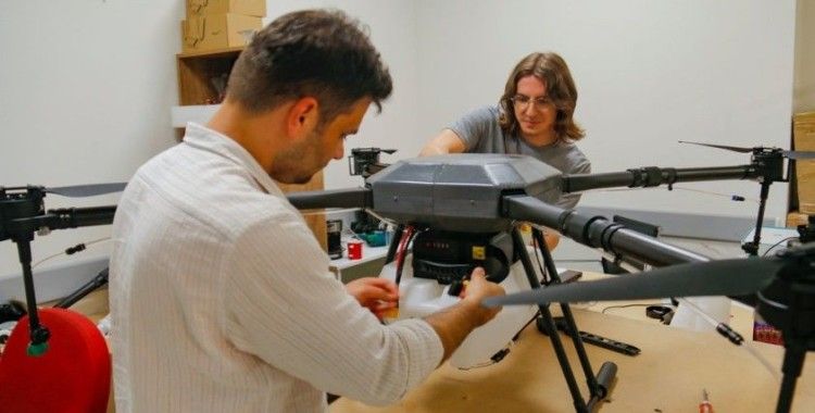Rize’deki zorlukları gören mühendis yerli tarımsal drone tasarladı
