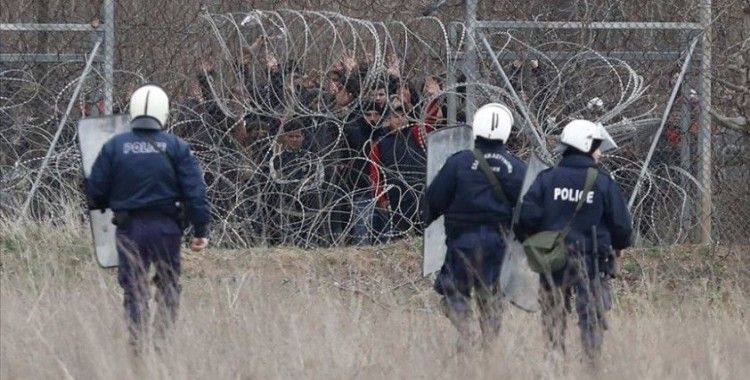 BM: AB ülkelerinin göçmenleri toplu sınır dışı etmesi yasal yükümlülüklerin ihlalidir