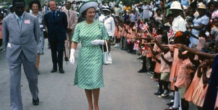 Barbados, İngiltere Kraliçesi 2. Elizabeth'den 'Devlet Başkanı' unvanını almak ve cumhuriyet ilan etmek istiyor