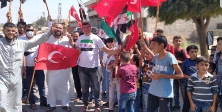 İdlib'te sivillerden rejim karşıtı protesto