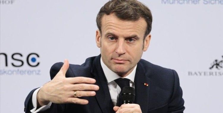 Fransa'da Macron'un partisinin ikinci ismi görevini bıraktı