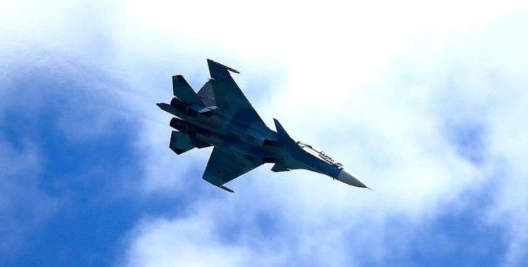 Rusya'da Su-30 savaş uçağı düştü