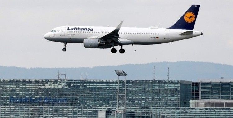 Alman havayolu şirketi Lufthansa'da çöküş devam ediyor
