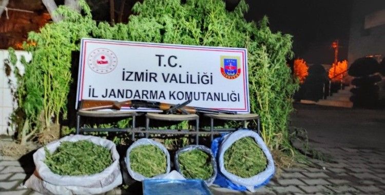 İzmir'de jandarmadan uyuşturucu baskınları: 15 kilo esrar ele geçirildi