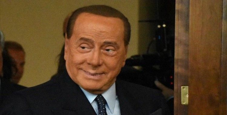 Berlusconi'nin Kovid-19 testi bir kez daha pozitif çıktı
