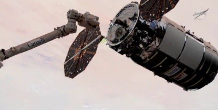 Cygnus uzay aracı, taşıdığı 23 milyon dolarlık tuvalet ile Uluslararası Uzay İstasyonu'na ulaştı