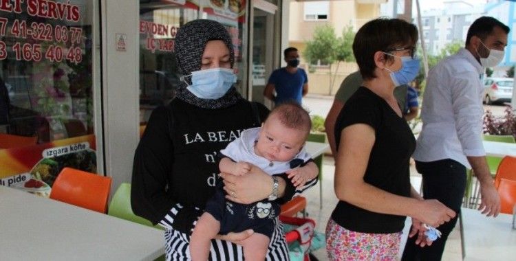 Antalya'da annesinin terkettiği bebek babasına teslim edildi