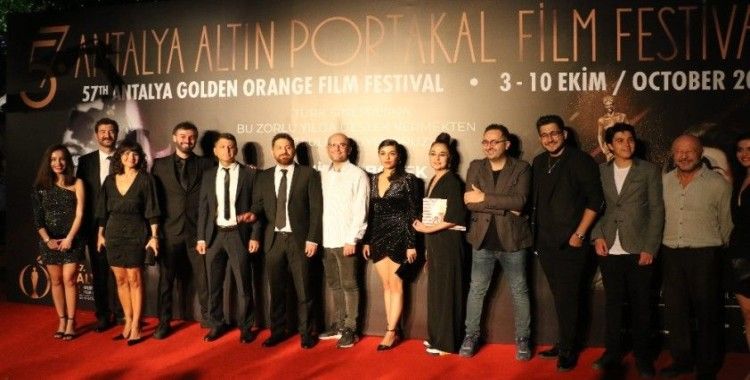 57. Antalya Altın Portakal Film Festivali'nde kırmızı halı şıklığı