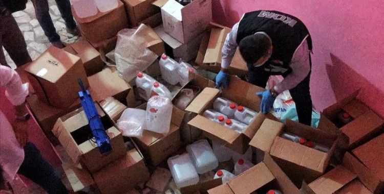 Mersin'de sahte içkiye karşı 'Yıldırım' operasyonu: 700 litre etil alkol ele geçirildi, 4 kişi gözaltına alındı