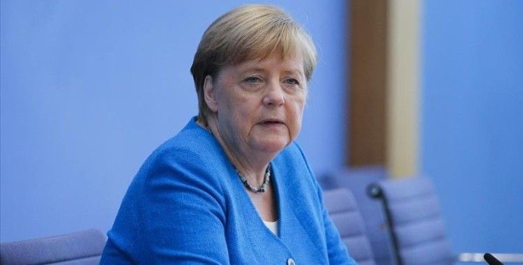 Merkel: İrlanda'yı Brexit konusunda hayal kırıklığına uğratmayacağız