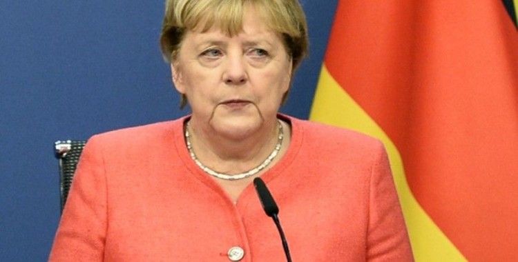 Almanya Başbakanı Merkel'den eyalet başbakanlarıyla Covid-19 zirvesi