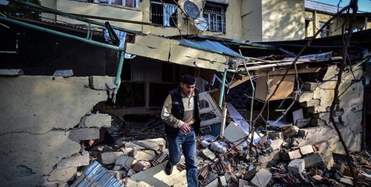 Ermenistan'ın vurduğu Terter kent merkezindeki yıkım görüntülendi